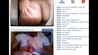 Gözəl latın qaraşın milf video mağazasında gənc dostu ilə seksi əyləncəli edir