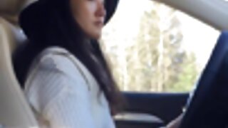 Seksual qara alt paltarında yetkin alman sarışın
