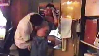 Gözəl Döşləri Ilə Babe Divanda Cock Rides