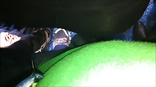 Belə ki, yaraşıqlı italyan qaraşın qız yoldaşı inanılmaz seks əyləncəli video hazırlayın və paylaşın